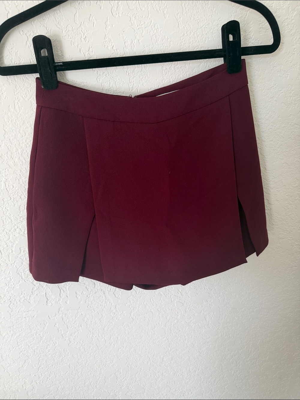 NWT BCBGeneration Women’s Burgundy Skort